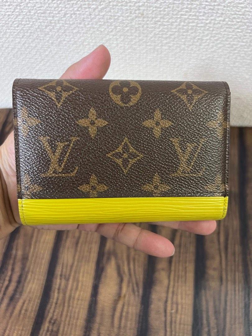 Pre-Owned Louis Vuitton Pistache Epi Marie-Lou Compact Wallet