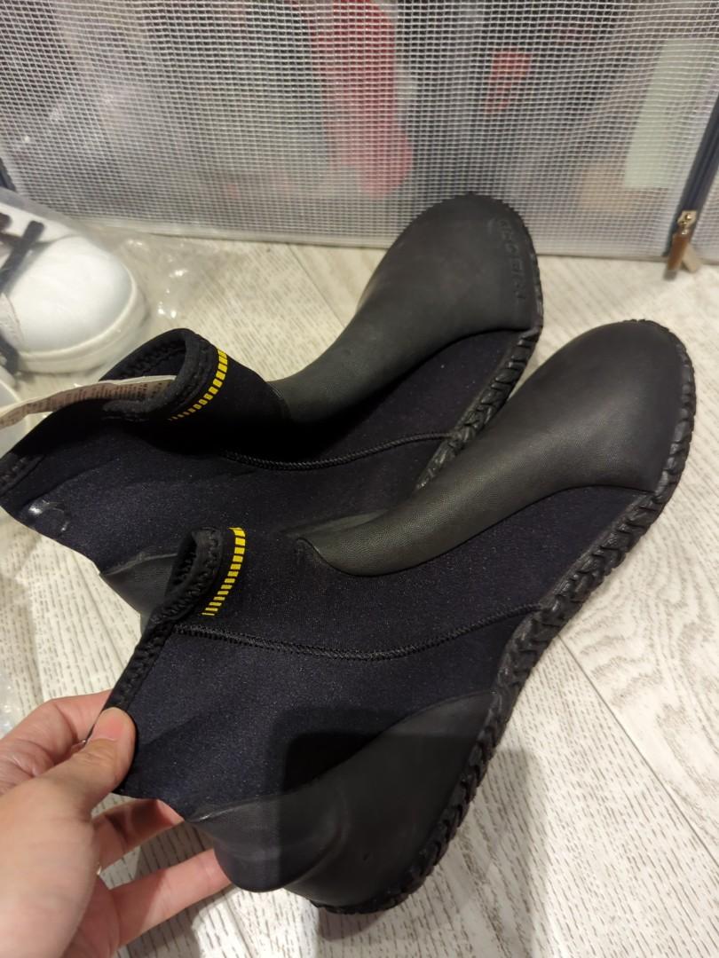 Diving discount shoes decathlon