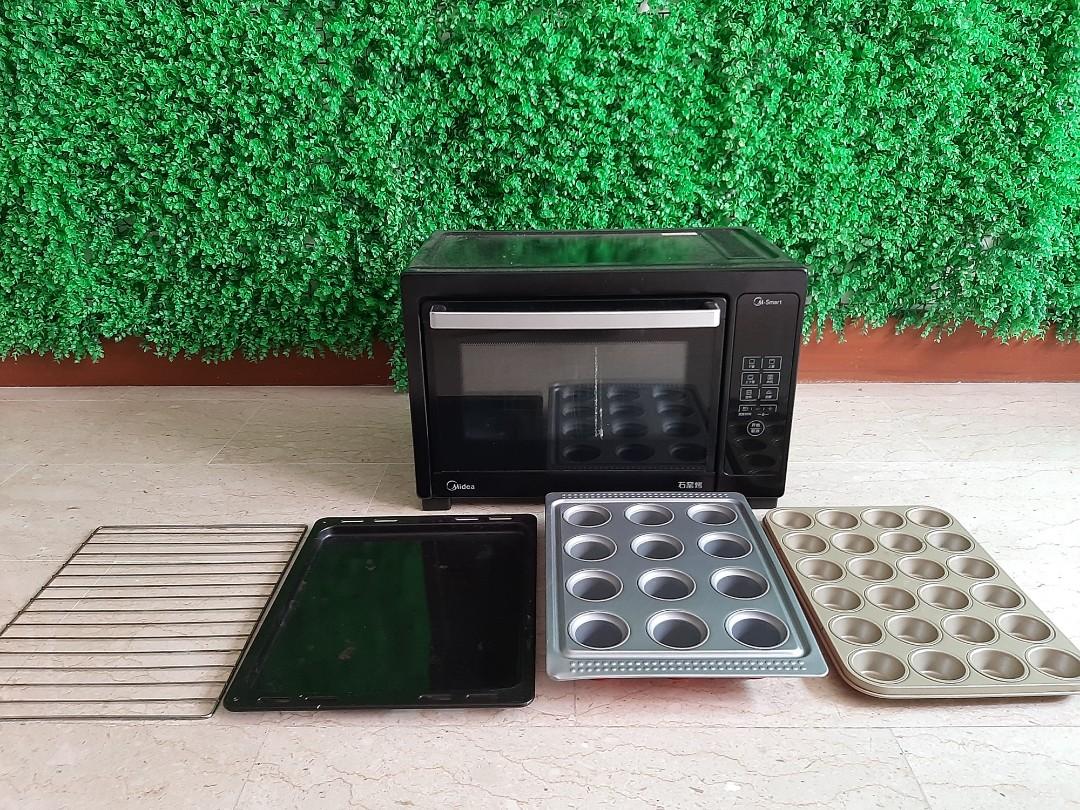 Midea Smart double wall insulation Oven with muffin and cupcake mould