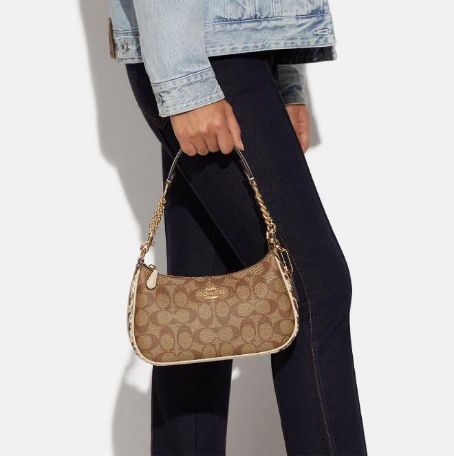 Snakeskin side shop bag