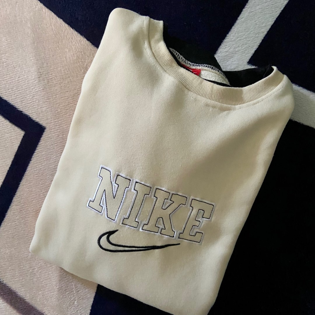 oversized nike vintage sweater