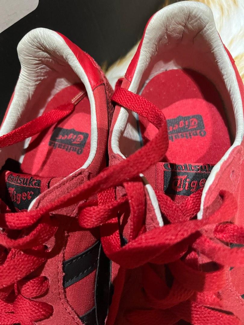 Onitsuka Tiger (Category: Activewear) located in Singapore. Submitted by chanel_shoppe (Listing ID 1188079152, Image 3). Description: Rarely used With box .