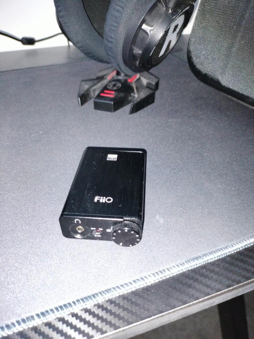 Philips shp 9500 fiio e10k tc dac amp headphone case and stand One set