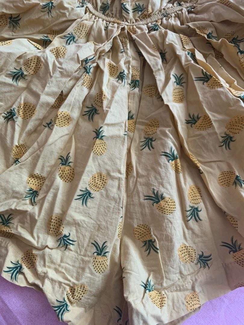 Pineapple 🍍 pattern rompers (Category: Rompers) located in Singapore. Submitted by manyma (Listing ID 1188049974, Image 4). Description: .