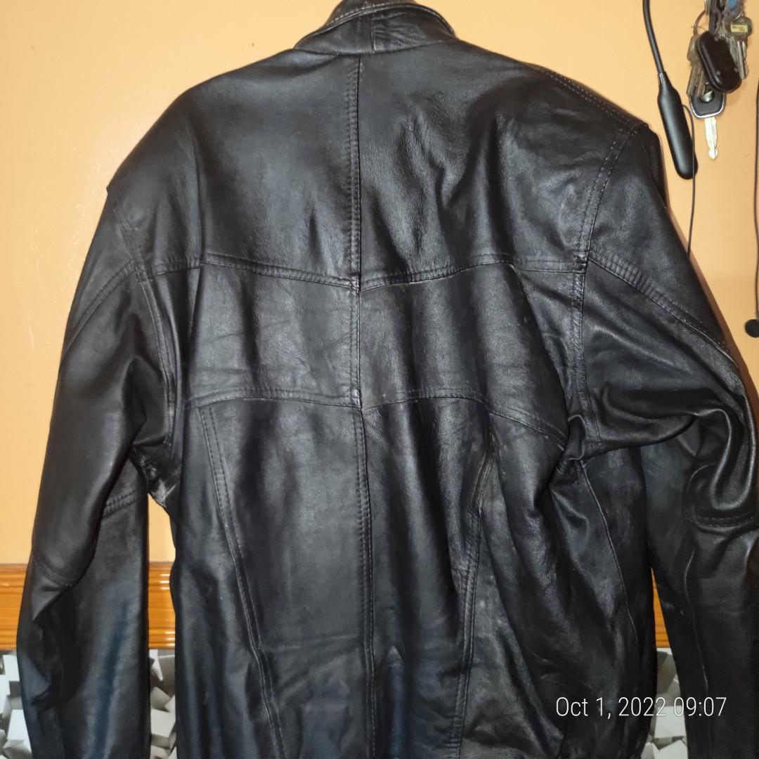 Riding leather jacket (Category: Luxury Apparel) located in Daraga. Submitted by kicks48 (Listing ID 1188004120, Image 1). Description: Bought in Egypt,2 times use.Pure soft leather..