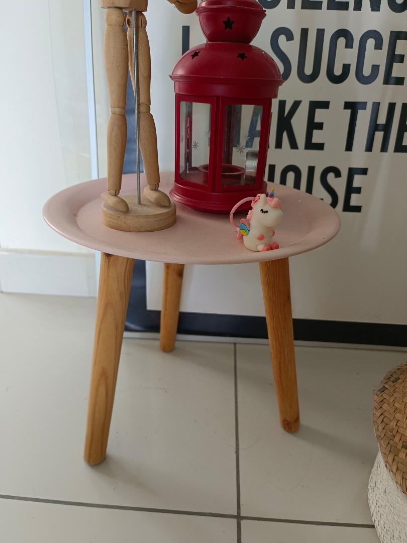 Small side table (Category: Other Home Decor) located in Petaling Jaya. Submitted by lingerer (Listing ID 1188038167, Image 1). Description: 🌈small side table 🌈height 30cm diameter 30cm 🌈including postage.