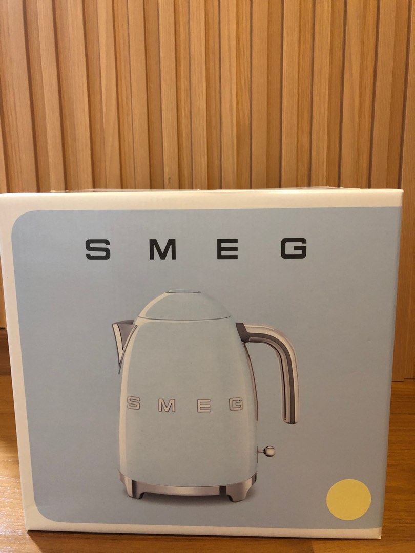 SMEG Toaster and Kettle, TV & Home Appliances, Kitchen Appliances, Kettles & Airpots on Carousell