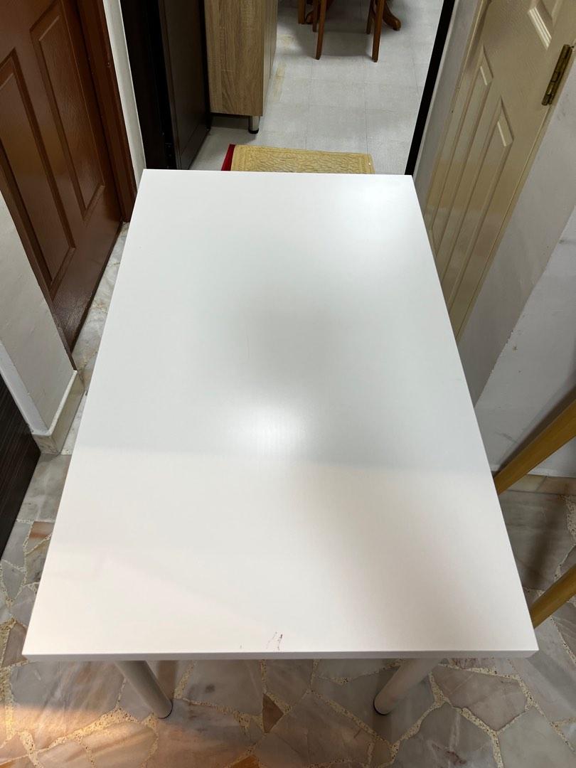 Study table (Category: Tables & Sets) located in Singapore. Submitted by anna201504 (Listing ID 1188146092, Image 1). Description: 120x60cm.