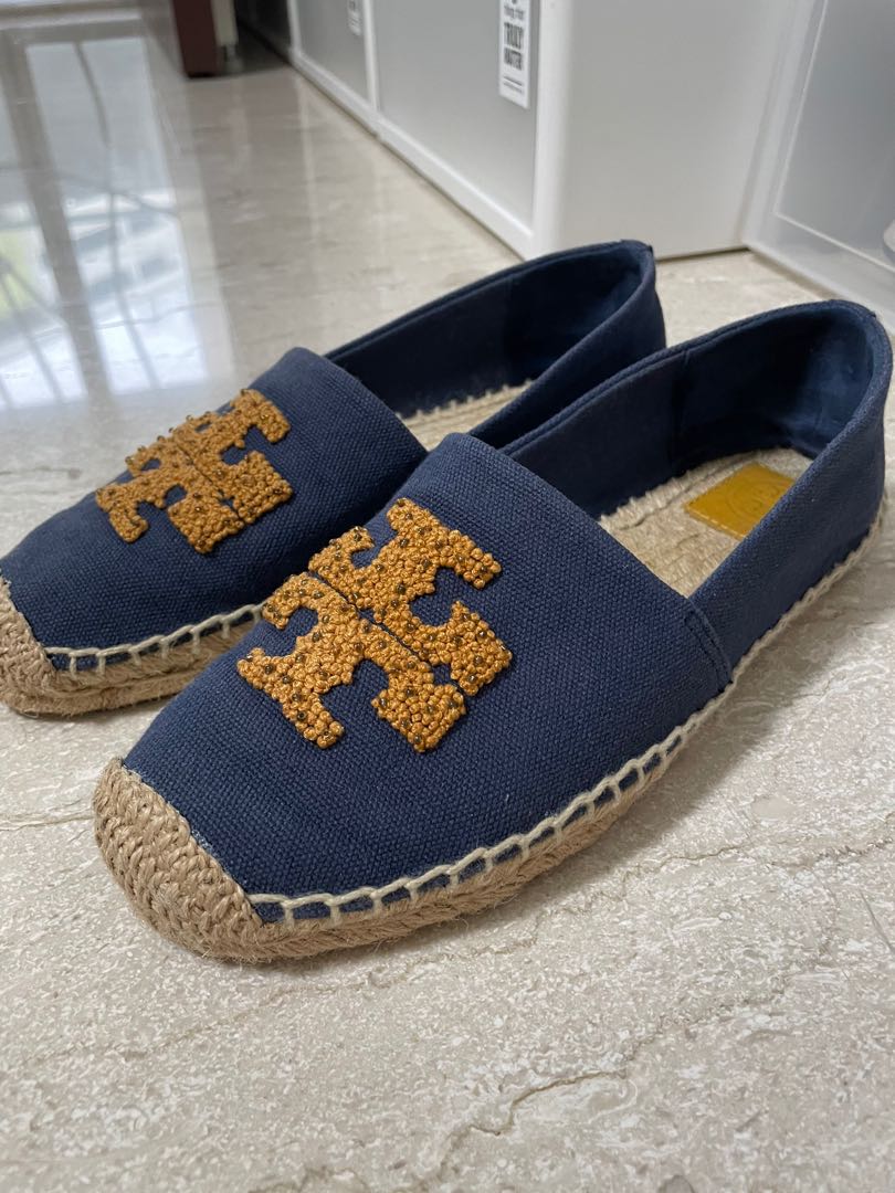 Tory Burch Canvas Slip ons, Women's Fashion, Footwear, Loafers on Carousell