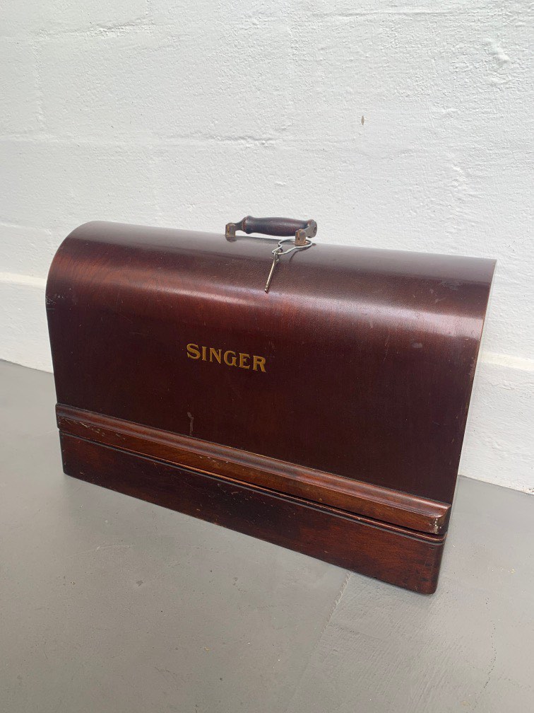 [TSHSE] Singer Sewing Machine, Hobbies & Toys, Memorabilia ...