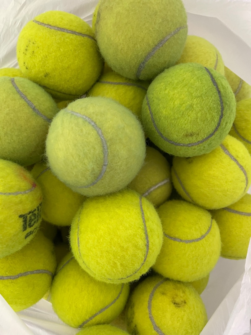 Used tennis balls, Sports Equipment, Sports & Games, Racket & Ball