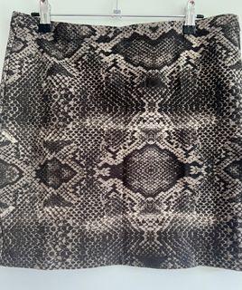 Witchery Mini Skirt size L - NEW