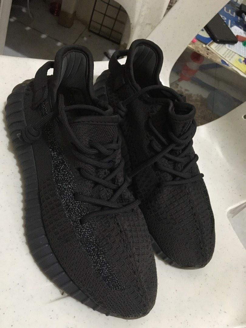 Yeezy 350 v2 cinder non reflective(orig) (Category: Sneakers) located in Manila. Submitted by harfer0508 (Listing ID 1188082747, Image 2). Description: Yeezy 350 v2 cinder non reflective Legit orig No issue .