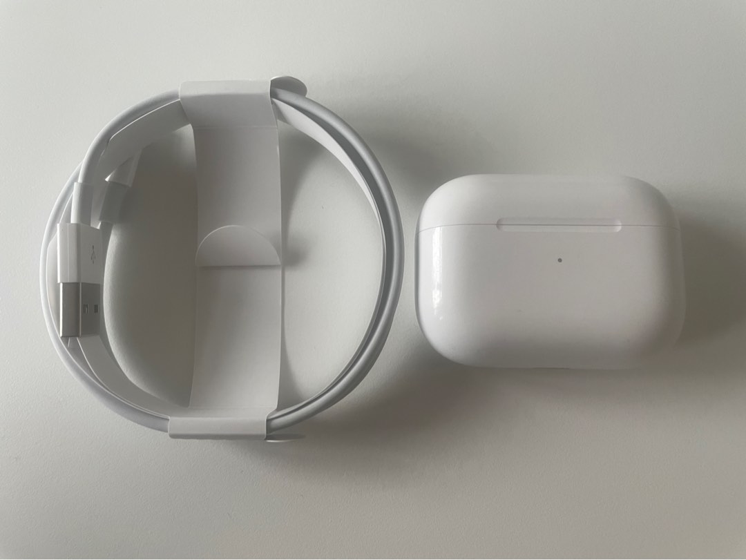 Authentic apple airpod pro (1st gen) warranty until 2023, Audio
