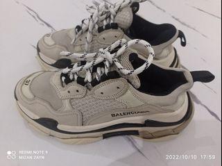 Balenciaga triple s