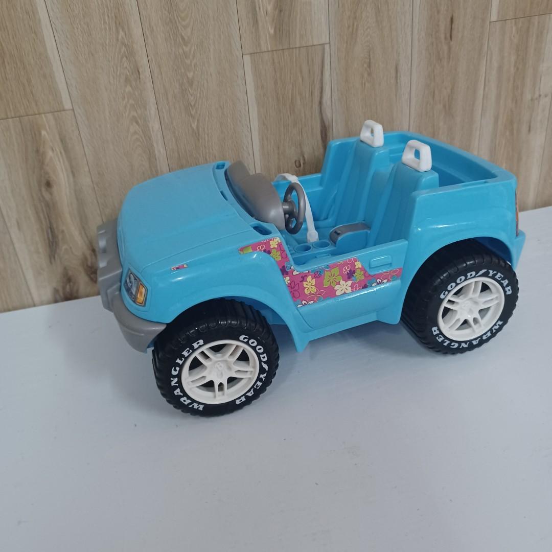 Barbie shop blue jeep