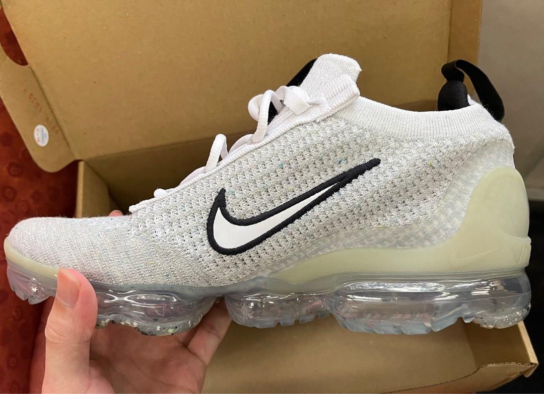 White vapormax trainers clearance