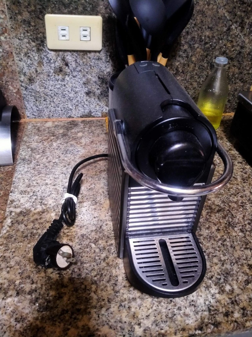 Breville Nespresso Pixie SingleServe Espresso Machine in Electric