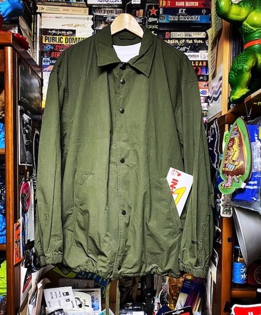 徵brochure aat coach jacket, 男裝, 外套及戶外衣服- Carousell