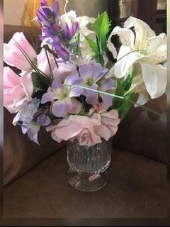 Center Table +flower vase