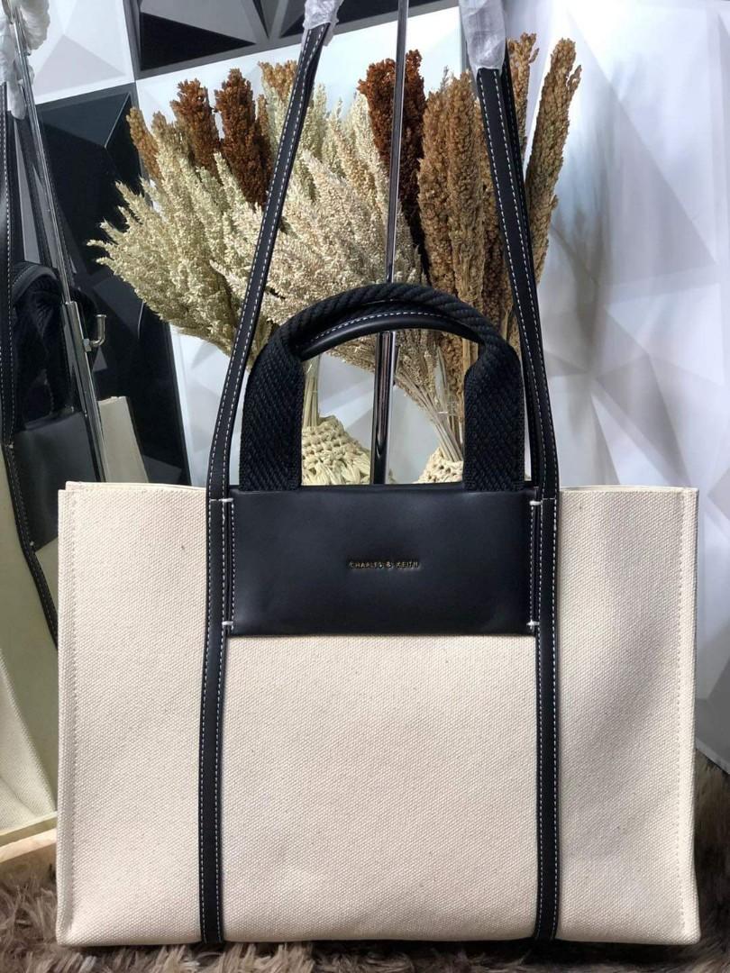 Tote bag 2025 charles and keith