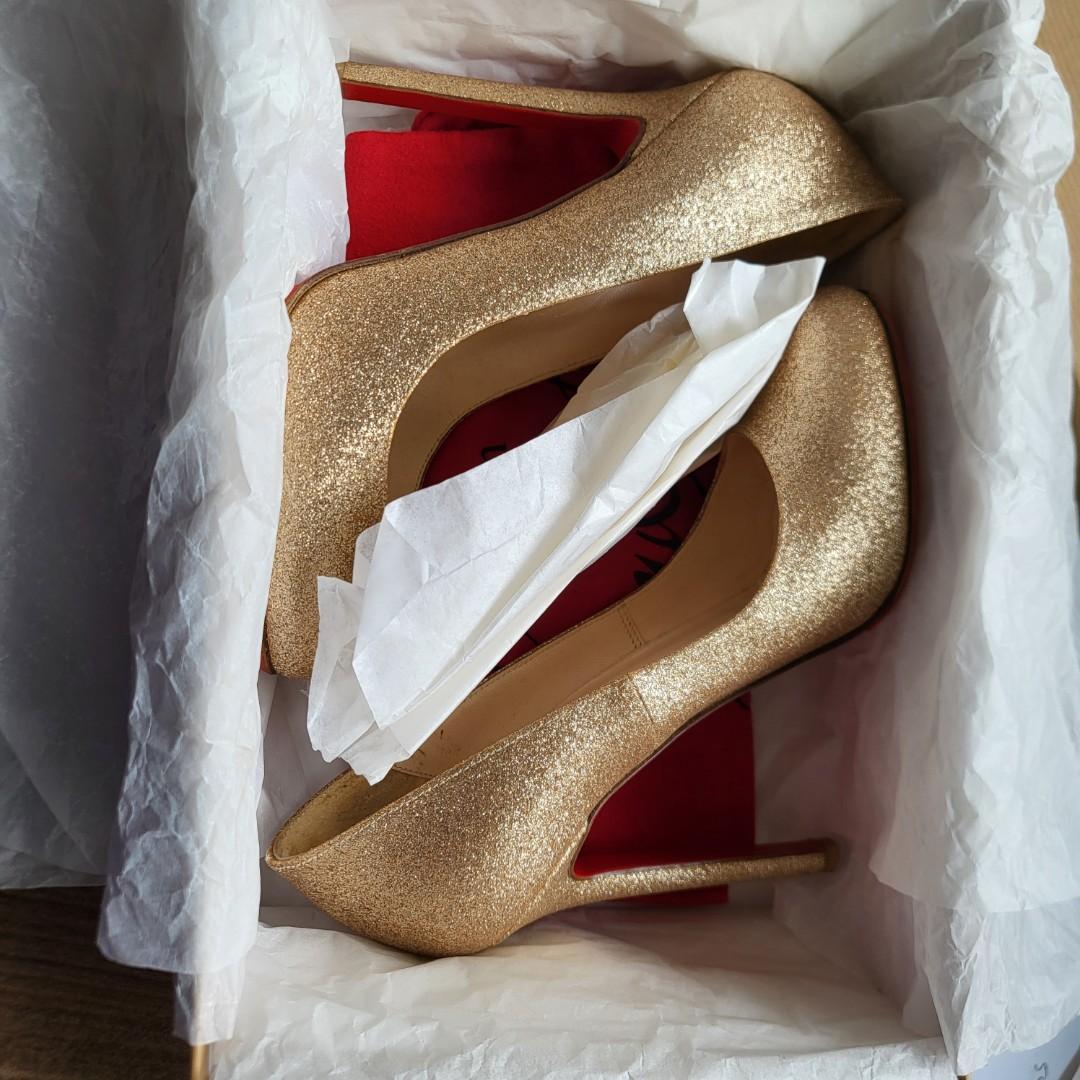 Christian Louboutin Gold Glitter Round toe Pumps Sz 35