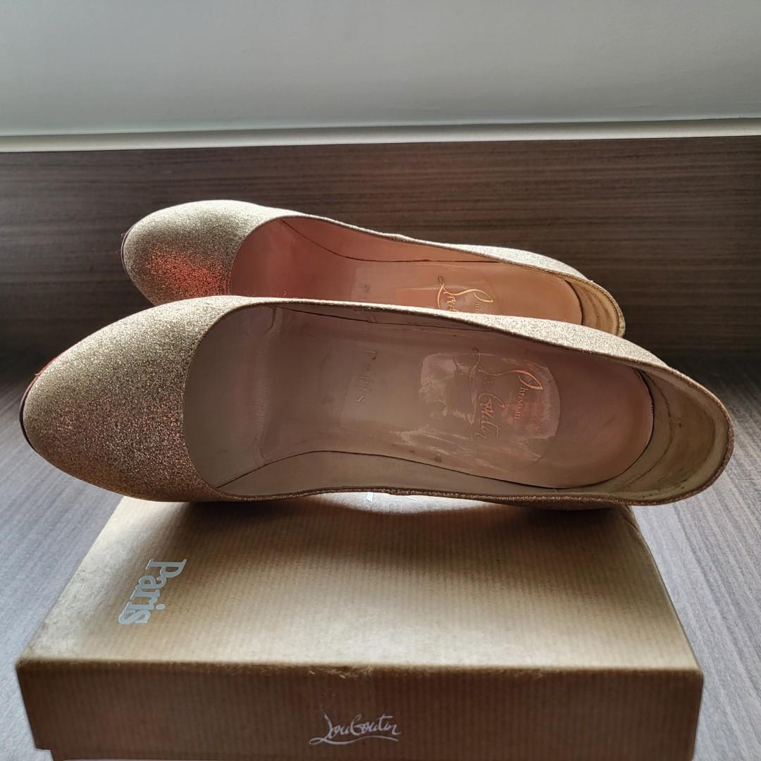 Gold glitter on sale louboutin heels