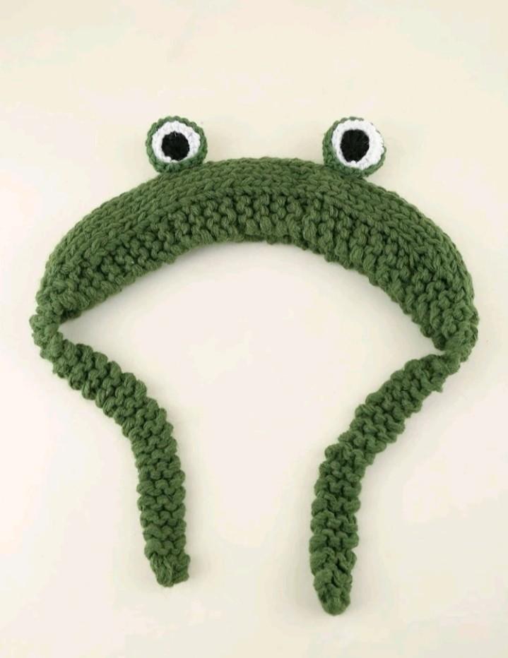Crochet frog headband, Women's Fashion, Watches & Accessories, Hats