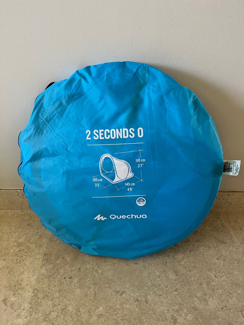 Decathlon Quechua / 2 seconds pop up tent, Sports Equipment, Hiking