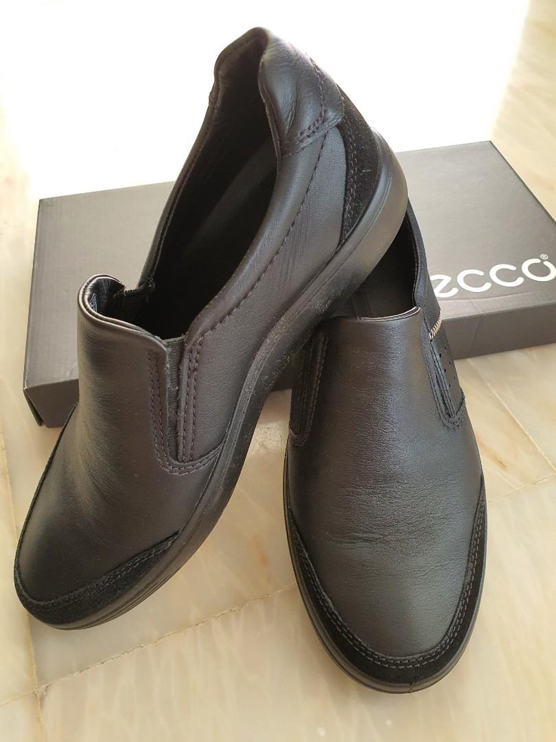 Men black slip on sneakers store