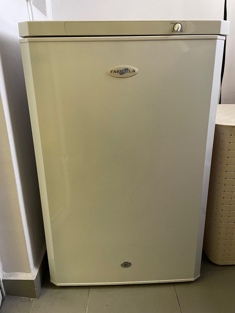 Farfalla Upright Freezer 120L, Babies & Kids, Nursing & Feeding