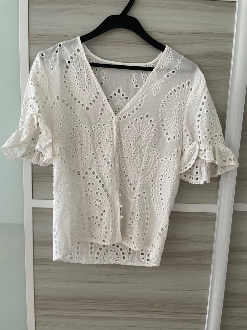 French style eyelet white top Zara style top, Women's Fashion, Tops ...