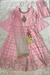 (Category: ) located in . Submitted by Alystyle (Listing ID 1189789903, Image 1). Description: .