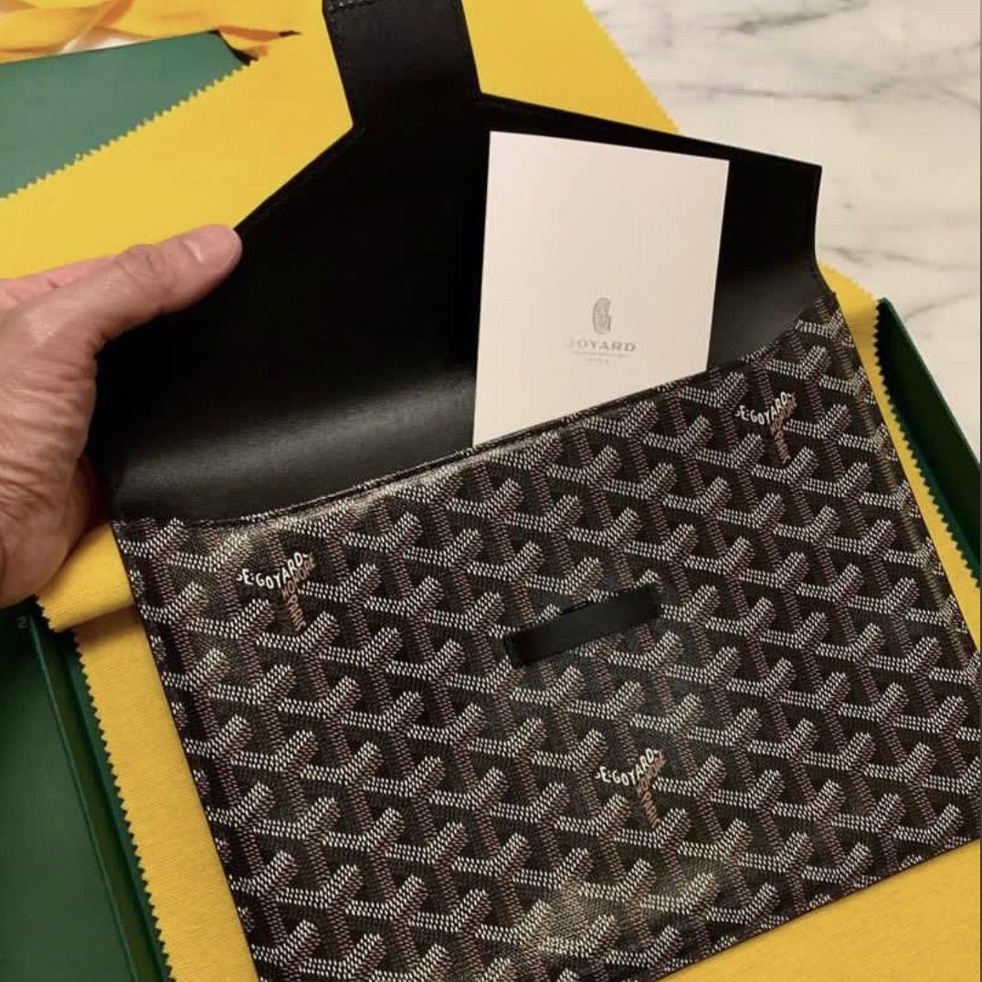 Goyard envelope clutch 2024 price