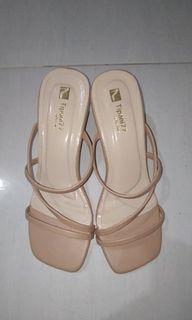heels nude