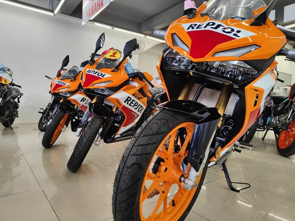 Repsol outlet cbr 150r