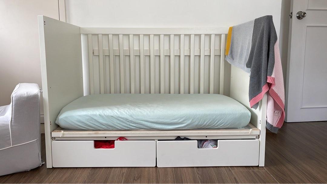 Ikea baby toddler crib bed, 兒童＆孕婦用品, 兒童傢具, 兒童傢具 嬰兒床 Carousell