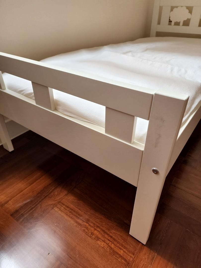 Ikea kritter bed + mattress, 兒童＆孕婦用品, 兒童傢具, 兒童傢具 小童床 Carousell