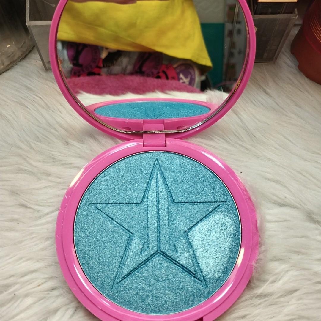 Jeffree Star sale/swap (Category: Makeup) located in Makati City. Submitted by dilancay (Listing ID 1189765429, Image 2). Description: swatched only.
