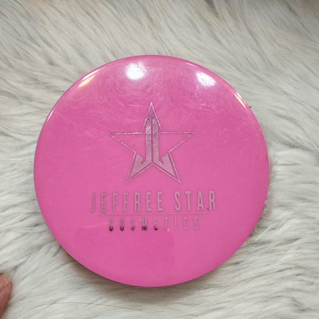 Jeffree Star sale/swap (Category: Makeup) located in Makati City. Submitted by dilancay (Listing ID 1189765429, Image 1). Description: swatched only.