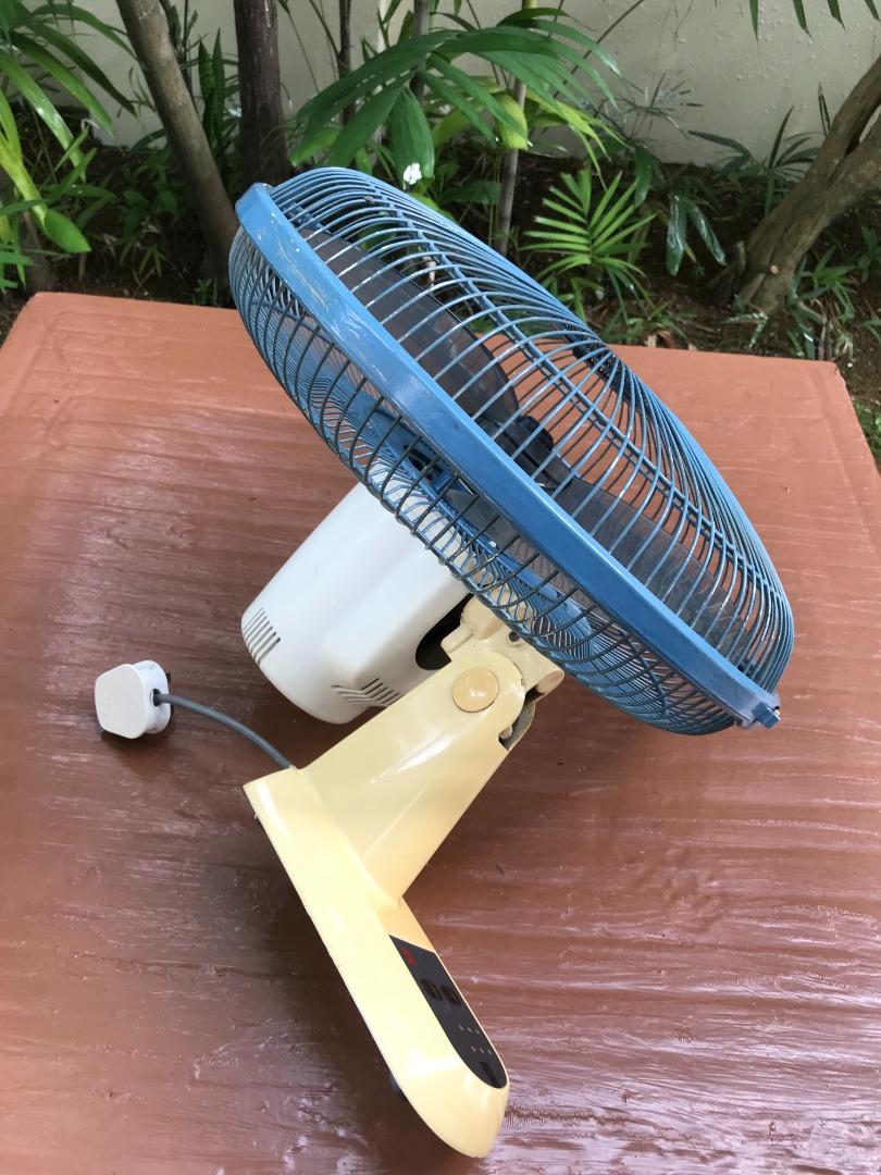 KDK wall fan. In good working condition. All 3 speed working and can ...
