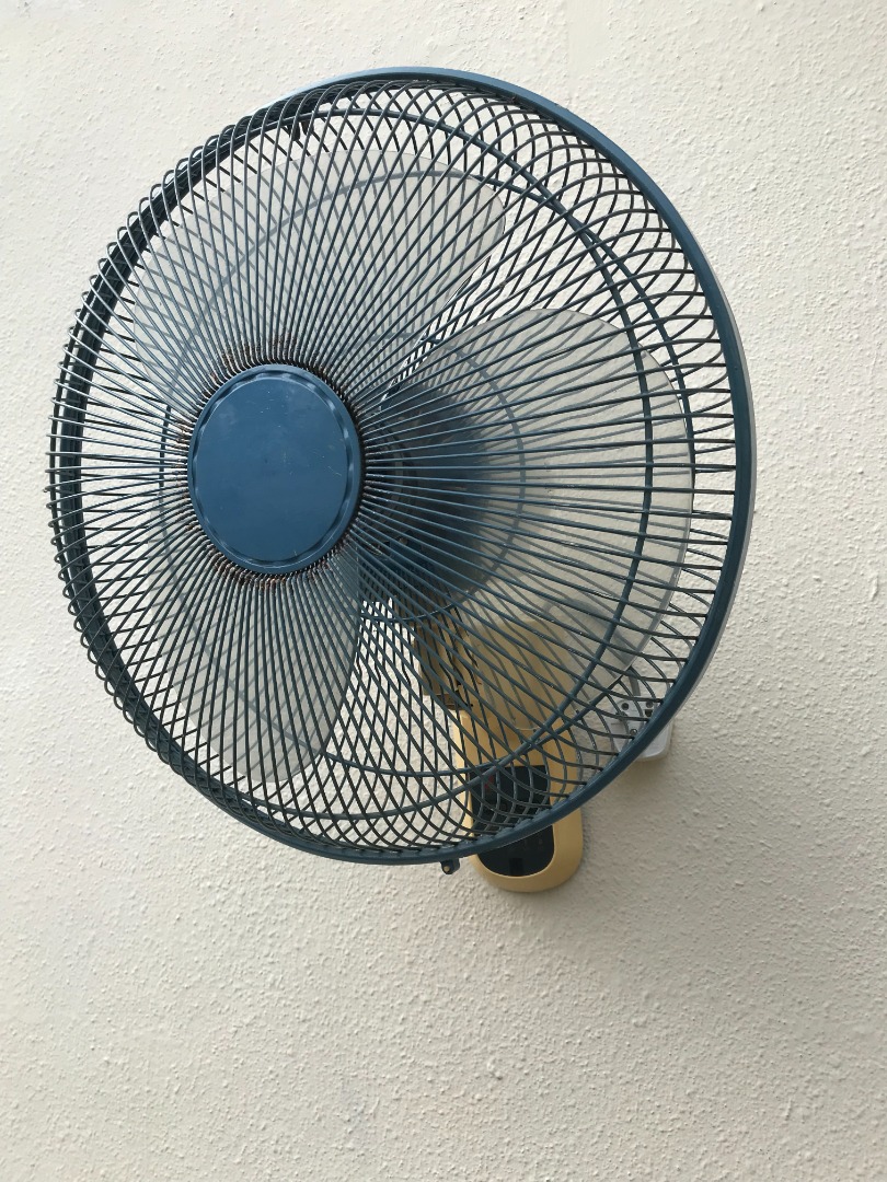 KDK wall fan. In good working condition. All 3 speed working and can ...