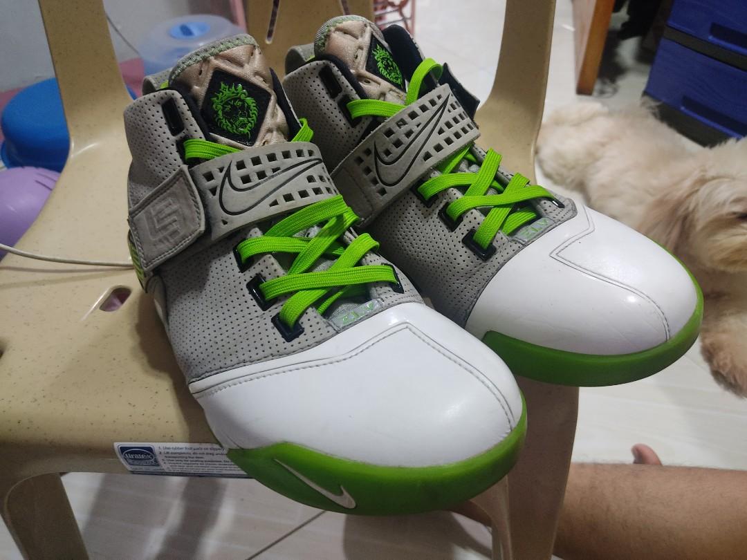 dunkman lebron 18