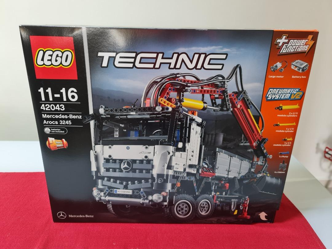 Technic 42043 2025