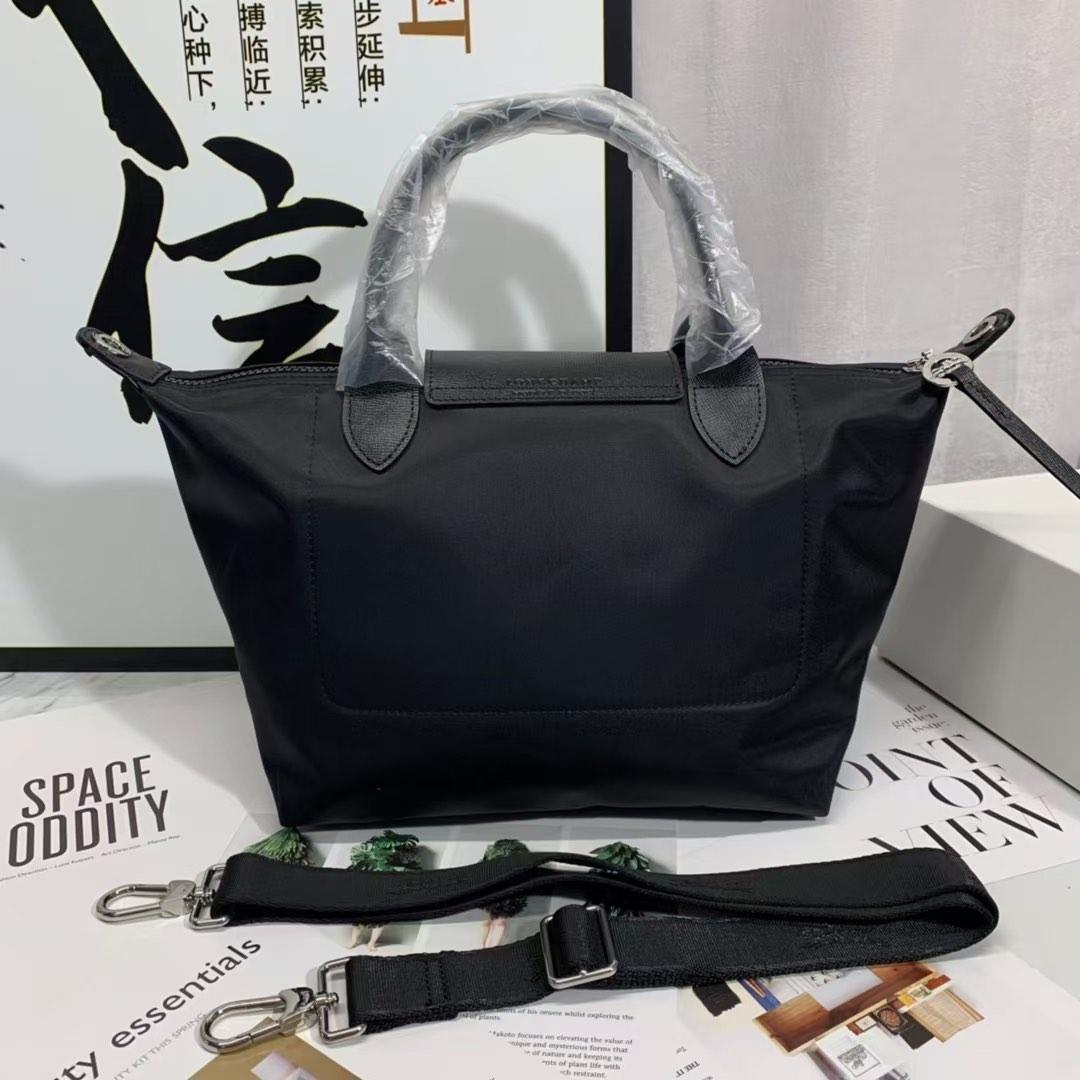 Longchamp sling shop bag sizes