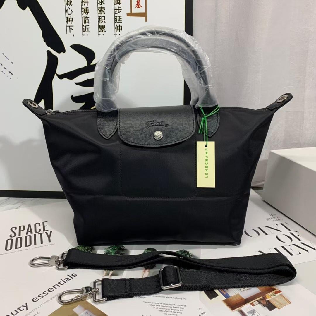 Longchamp store new style