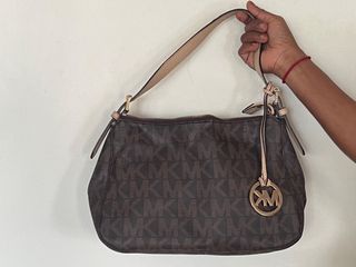 (Category: ) located in . Submitted by veenashankar (Listing ID 1189756883, Image 1). Description: .