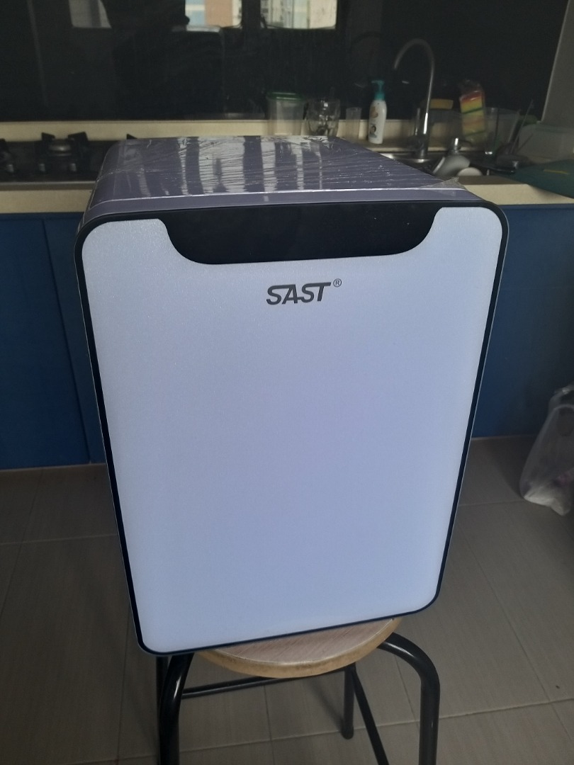 Mini Fridge 20 Liter AC/DC Portable Beauty Fridge,, TV & Home