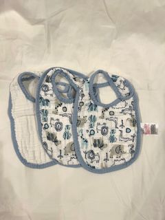 (Category: ) located in . Submitted by wardrobe.wawa (Listing ID 1189865329, Image 1). Description: .