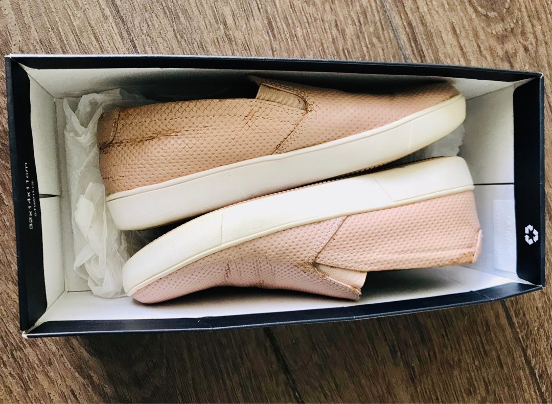 naturalizer leather loafers